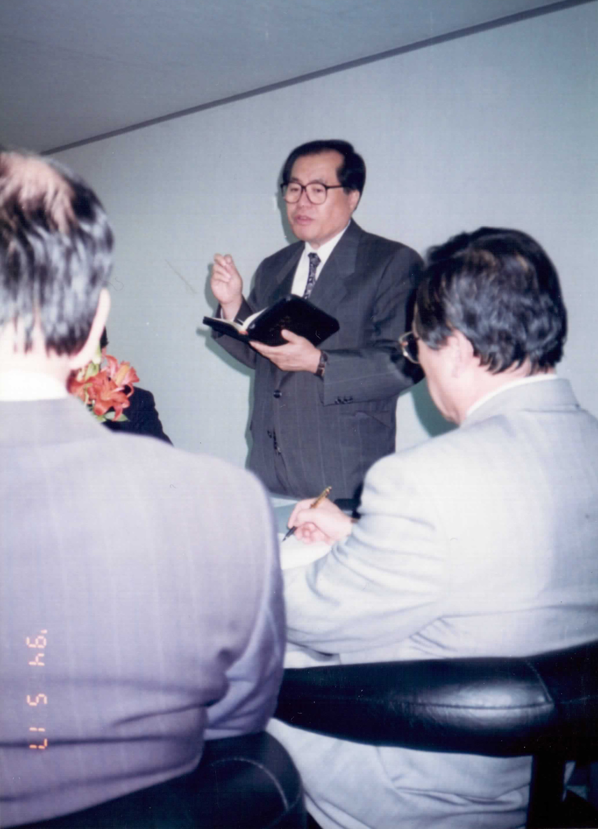 â������